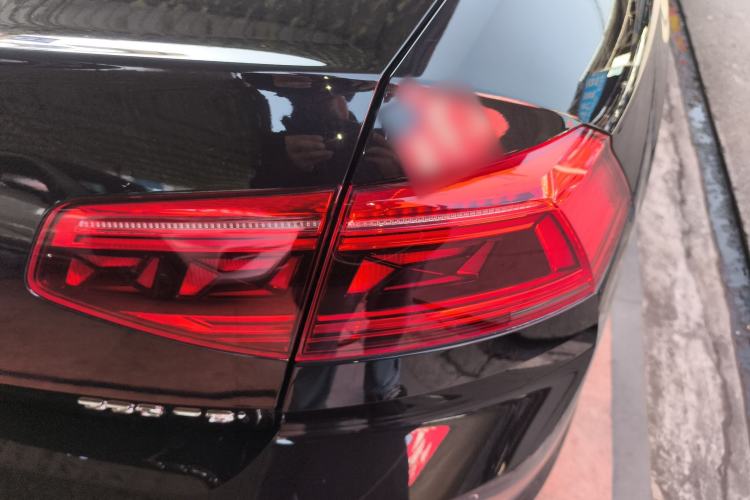 Used Volkswagen Magotan 2020 330TSI DSG Leading Model
