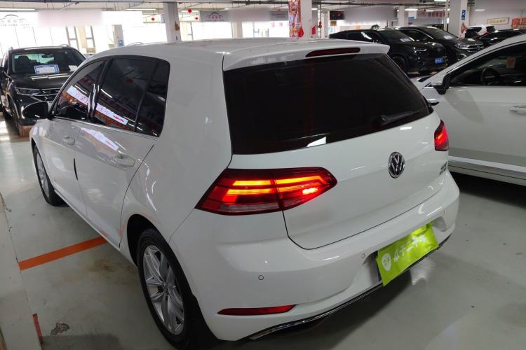 Used Volkswagen Golf 2018 230TSI Automatic Comfort Model Rear Left 45 Deg