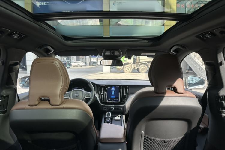 Used Volvo XC60 2023 B5 4x4 Smart Luxury Edition
