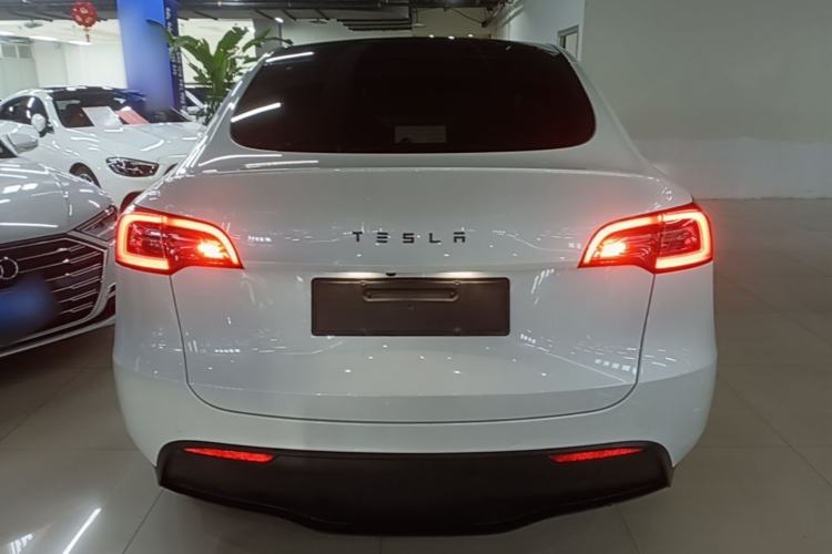 Used Tesla Model Y 2021 Long-Range All-Wheel-Drive Version