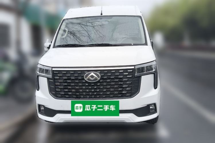 Used SAIC MAXUS Xintu V80 2025 PRO Aoyuntong 2.0T Manual Long Wheelbase Mid-Height 6/7/8/9-Seater Front