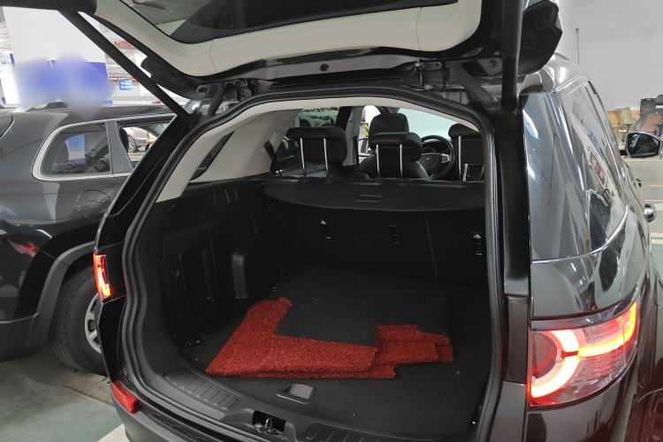 Used Land Rover Discovery Sport 2018 240 PS SE Version