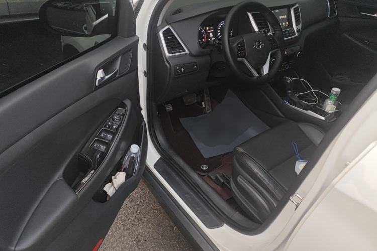 Used Hyundai Tucson 2015 1.6T Dual-Clutch Two-Wheel-Drive Smart Model
