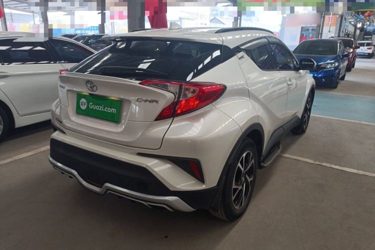 Used Toyota C-HR 2018 2.0L Leading with Sunroof China VI Standard
