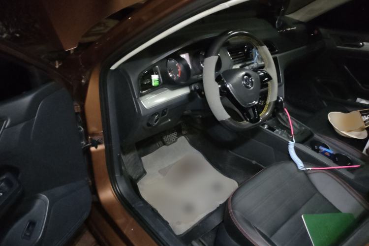 Used Volkswagen Lamando 2015 230TSI DSG Fashion Edition Driver Seat