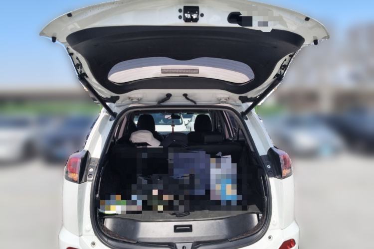 Used Toyota RAV4 2019 2.0L CVT Two-Wheel Drive Pioneer Edition China VI Standard