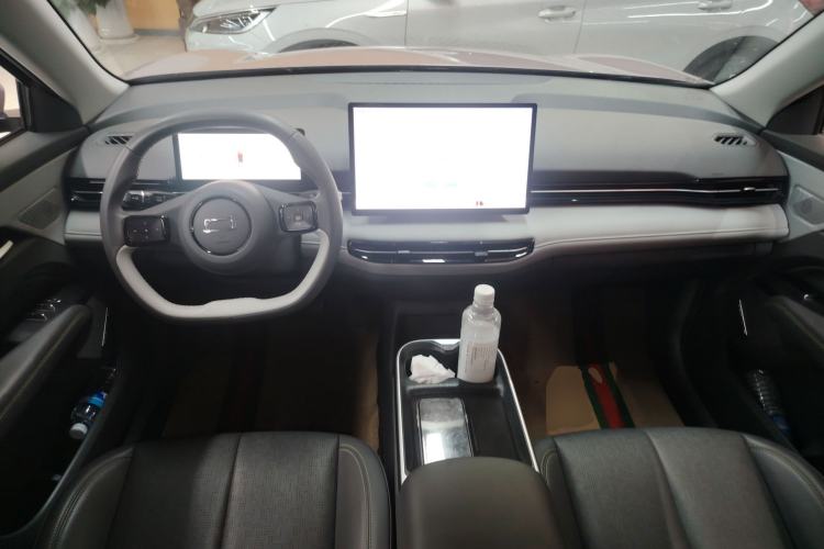 Used Bestune Yueyi 03 2025 565km Premium Edition Center Console