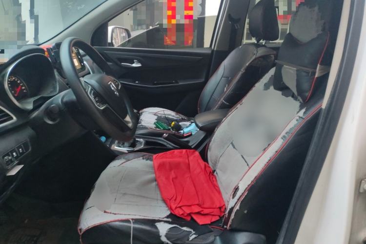 Used Baojun 730 2019 1.5L Manual Fashion Model 7-seater China VI