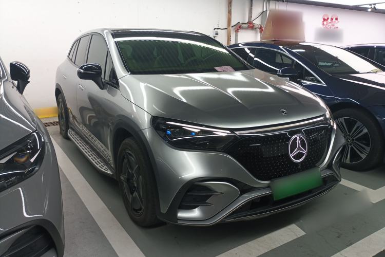 Used Mercedes-Benz EQE SUV 2024 500 4MATIC Flagship Edition Front Right 45 Deg