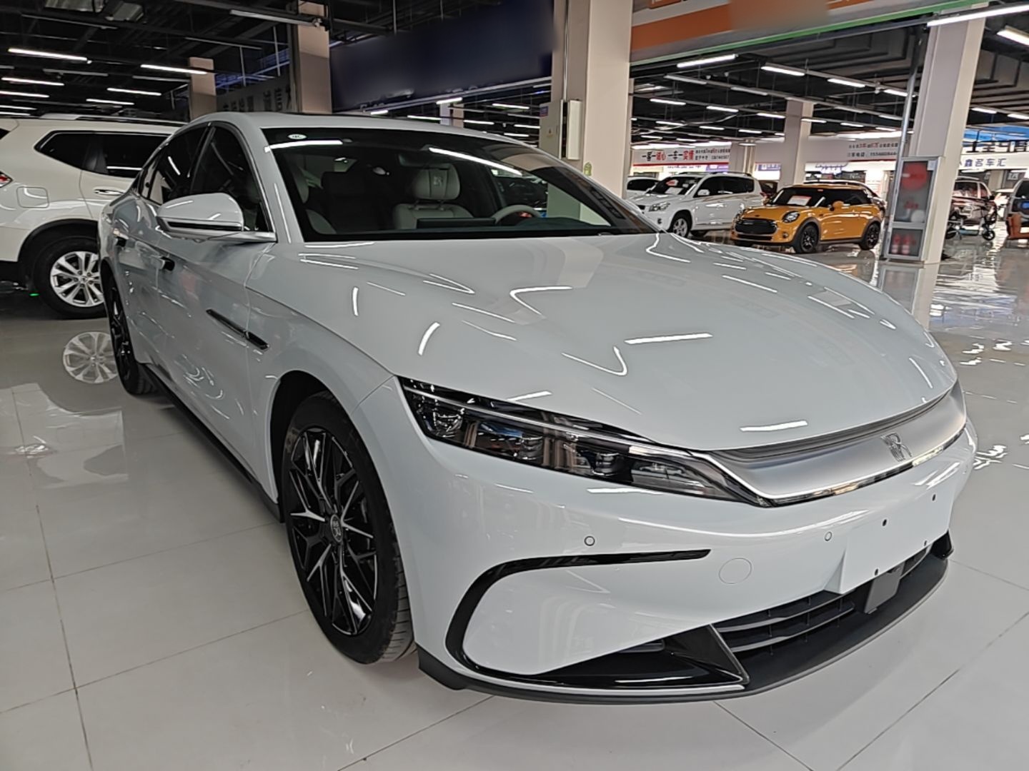 BYD Han 2025 DM-i 125KM Prestige Model - Premium — снимка 14