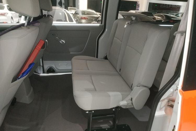 Used Jinbei New Hiace X30L 2024 Wealth Edition Passenger Vehicle 5/6/7 Seater
