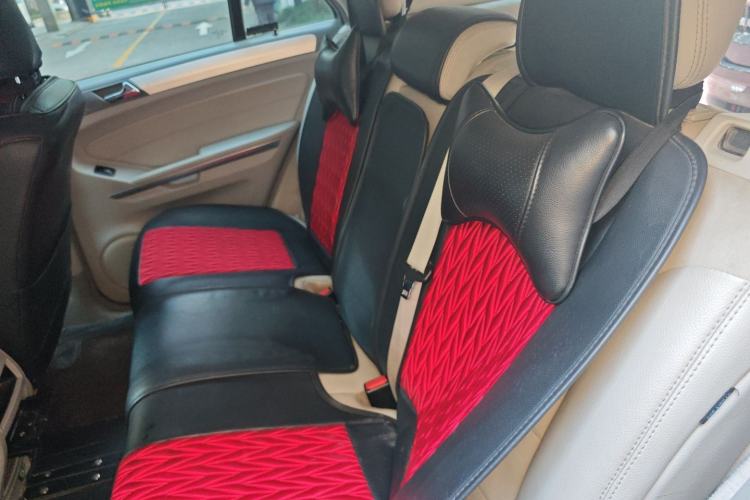 Used Mercedes-Benz M-Class 2010 ML 300 4MATIC
