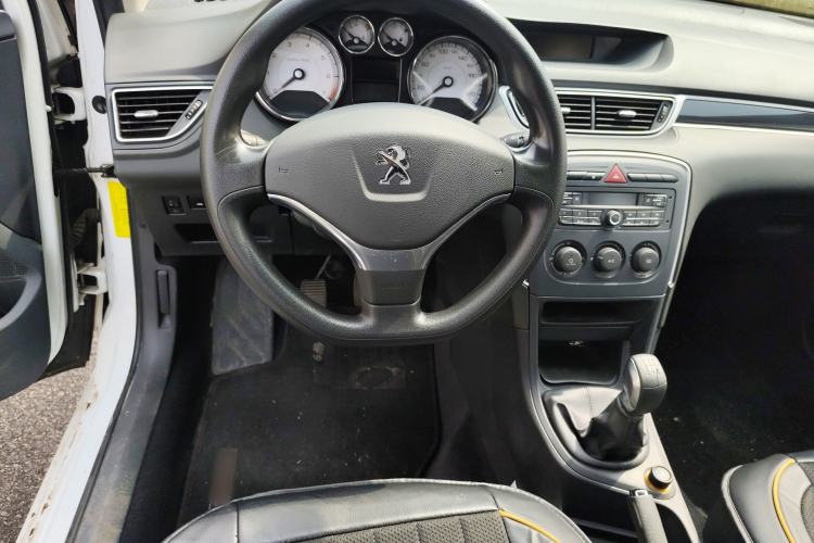 Used Peugeot 308 2013 1.6L Manual YouShang Model Steering Wheel