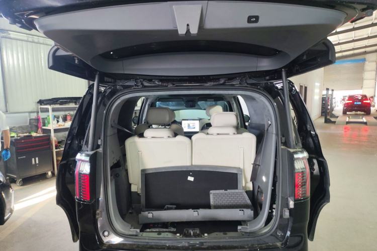 Used Zeekr 009 2022 WE Edition