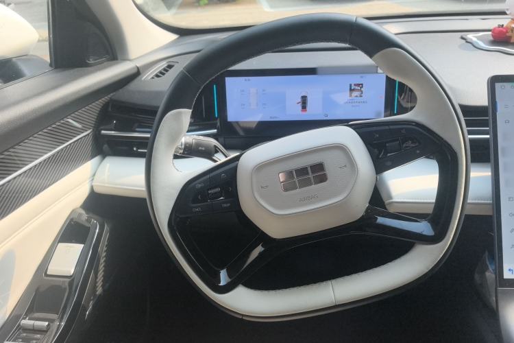 Used Geely Galaxy L6 2023 125km Starship
