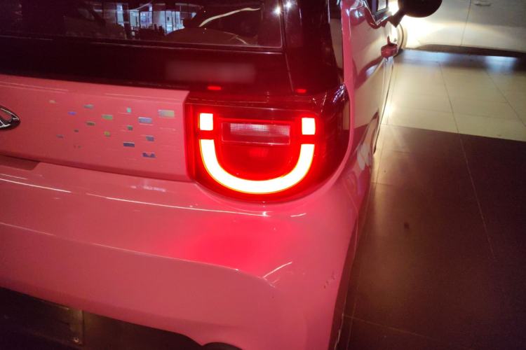 Used Chery QQ Ice Cream 2022 170km Sundae Phosphate Lithium-Ion
