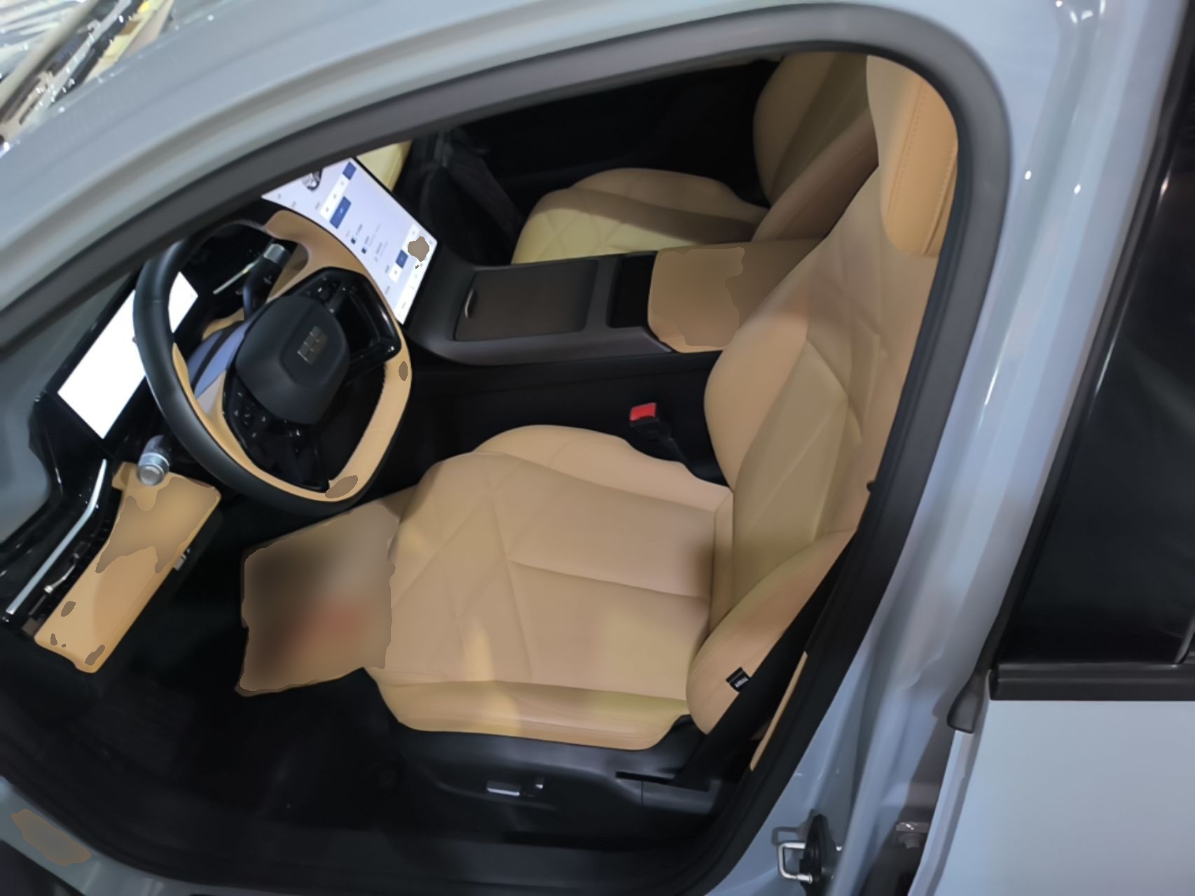 Geely Galaxy L6 2024 125km PLUS Dragon Edition — снимка 17