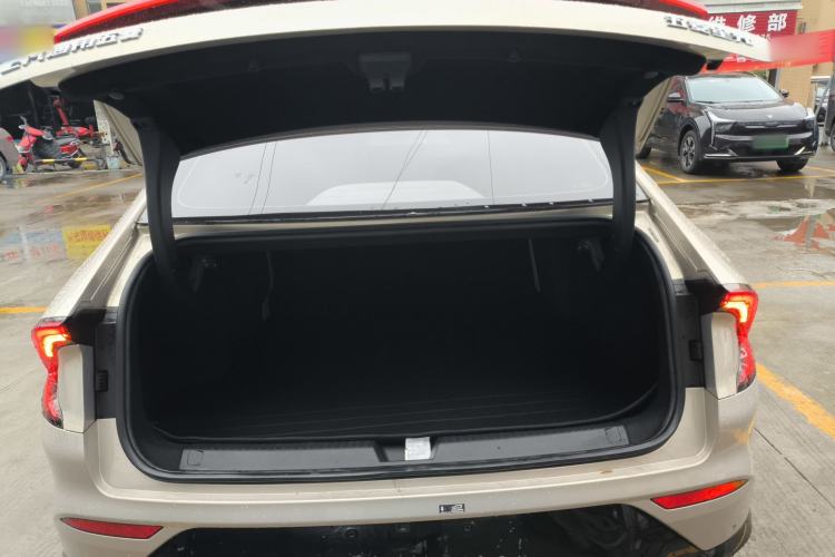 Used Wuling Xingguang 2024 Co-Creation Edition 510 Advanced Model
