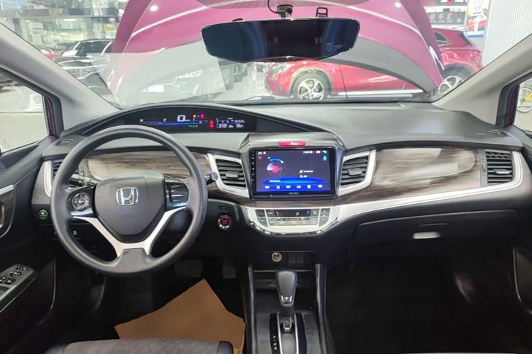 Used Honda Jade 2017 1.8L automatic Comfort version 5 seats