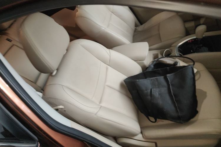 Used Nissan X-Trail 2014 2.0L CVT Comfort Edition 2WD Right Front Seat