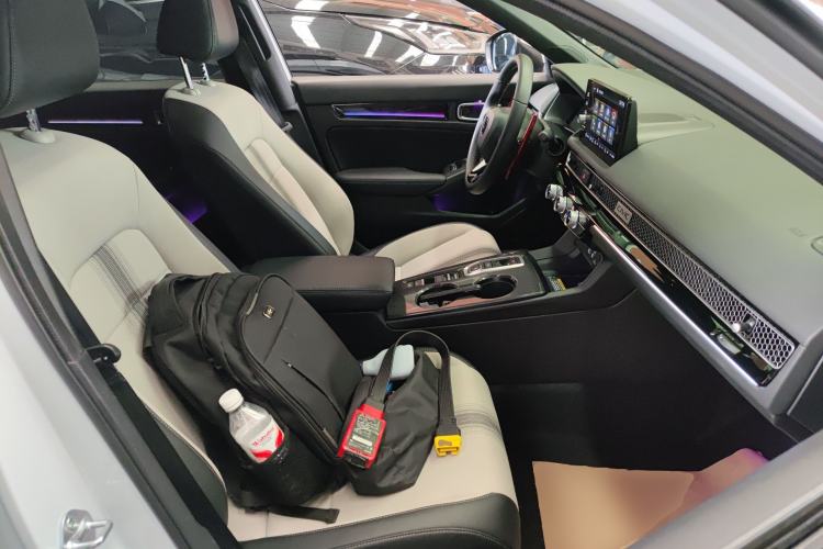 Used Honda Civic 2023 HATCHBACK 2.0L eHEV Extreme Control Edition Right Front Seat