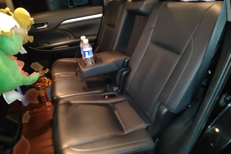 Used Toyota Highlander 2018 2.0T Four-Wheel Drive Prestige Version 7 Seats China V Emission Standard