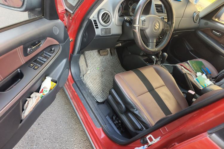 Used Suzuki SX4 2012 1.6L Automatic Ruiqi Model Driver Seat