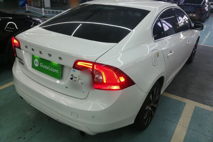 Used Volvo S60 2019 S60L T3 Intelligent Upgrade Edition Rear Right 45 Deg