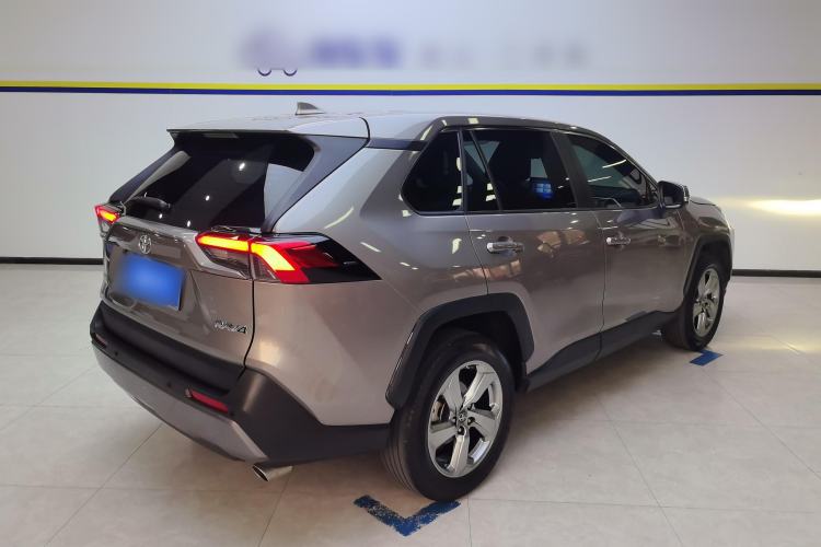 Used Toyota RAV4 2021 2.0L CVT Two-Wheel Drive Fashion Edition