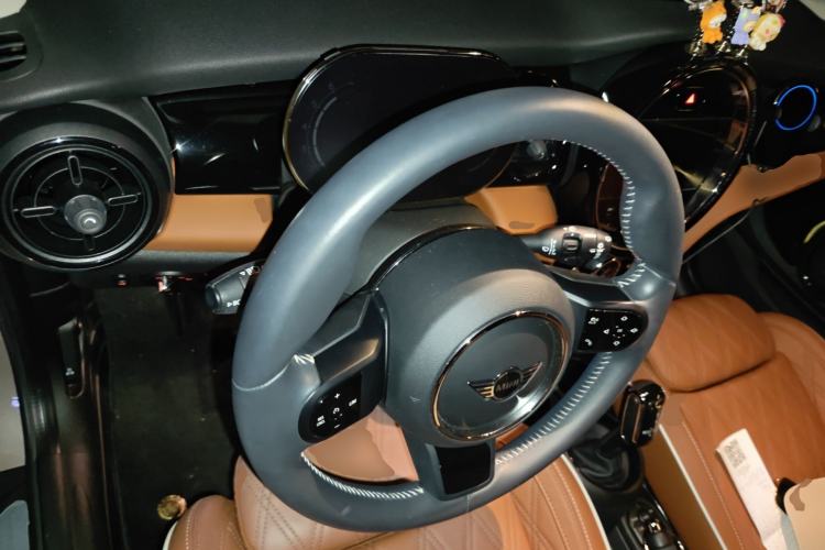 Used MINI 2022 1.5T COOPER Artist