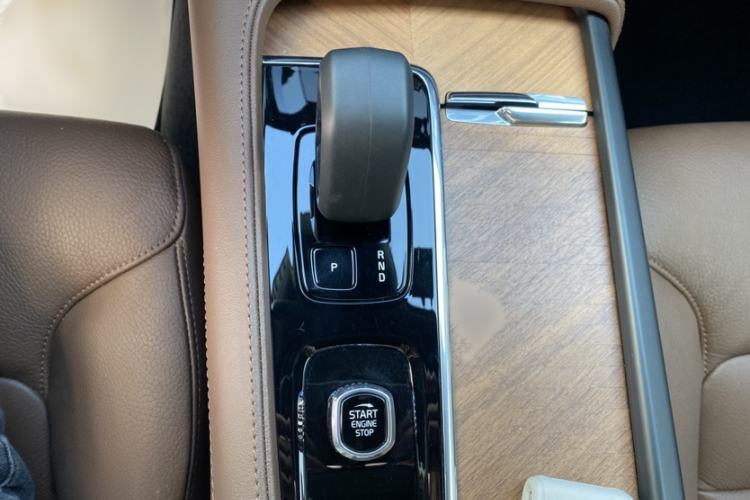 Used Volvo S90 2025 B5 Zhiyi Luxury Edition
