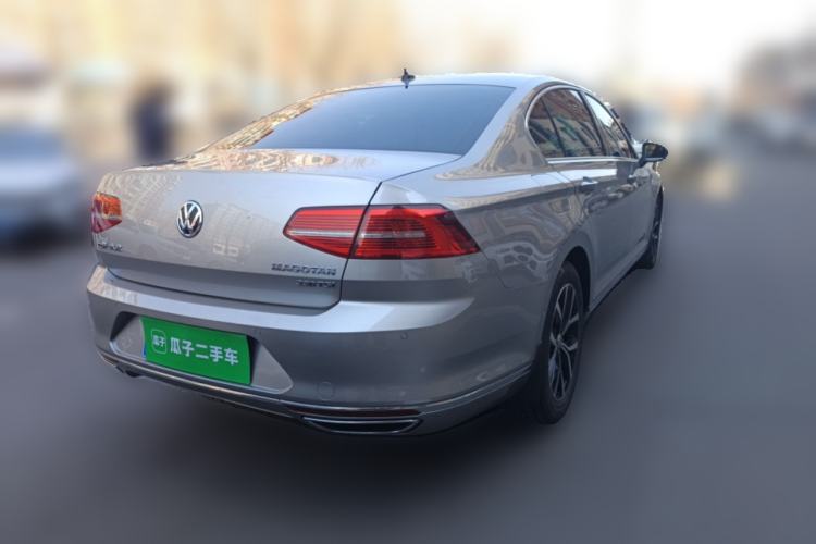 Used Volkswagen Magotan 2017 330TSI DSG Luxury Model Rear Right 45 Deg