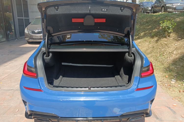 Used BMW 3 Series 2021 Second Facelift 325Li M Sport Package
