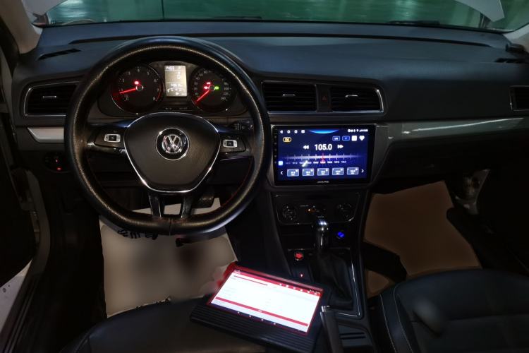 Used Volkswagen Lavida 2017 230TSI DSG Comfort Edition Center Console