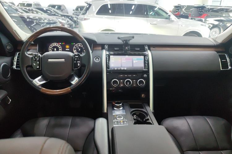 Used Land Rover Discovery 2020 3.0 SC V6 SE
