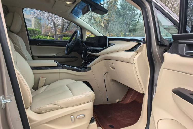 Used Buick GL8 2023 ES Lu Zun Deluxe Model
