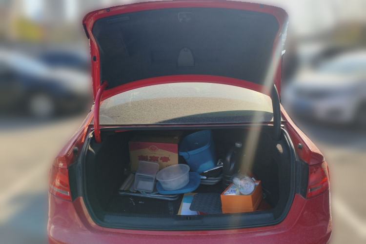 Used Audi A4L 2012 2.0 TFSI automatic standard version
