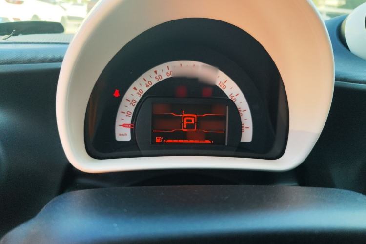 Used smart forfour 2016 1.0L 52 kW Dynamic Edition
