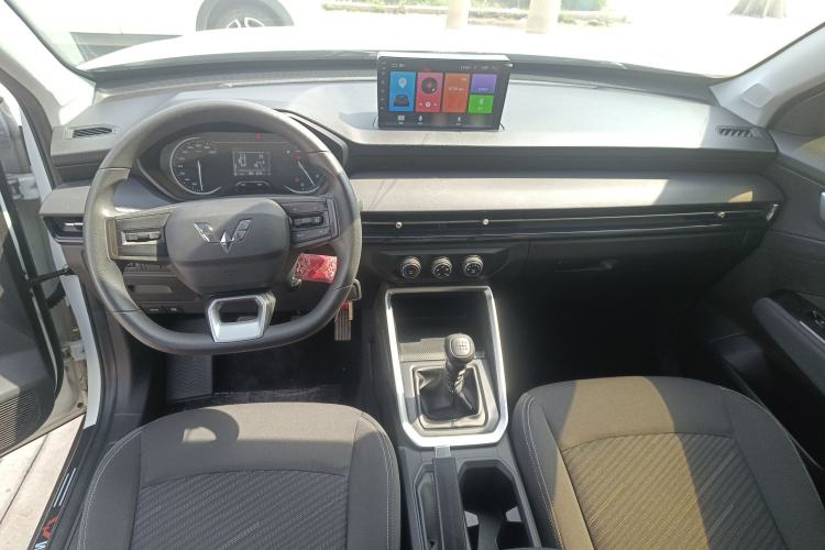 Used Wuling Alvez 2022 1.5L Manual Free-Style Model