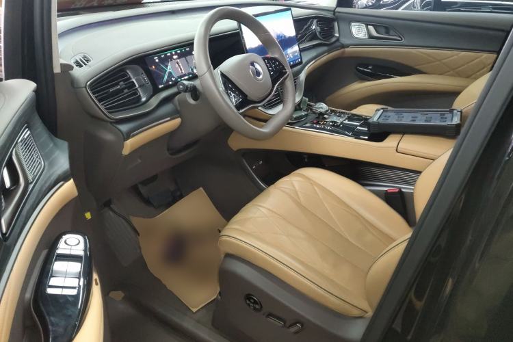 Used Denza D9 2022 DM-i 970 Four-Wheel Drive Flagship Model