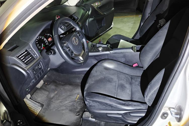 Used Lexus CT 2014 CT200h Elite Edition Monochrome Left Front Seat