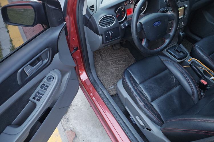 Used Ford Focus 2013 Hatchback Classic 1.8L Automatic Base Model Driver Seat