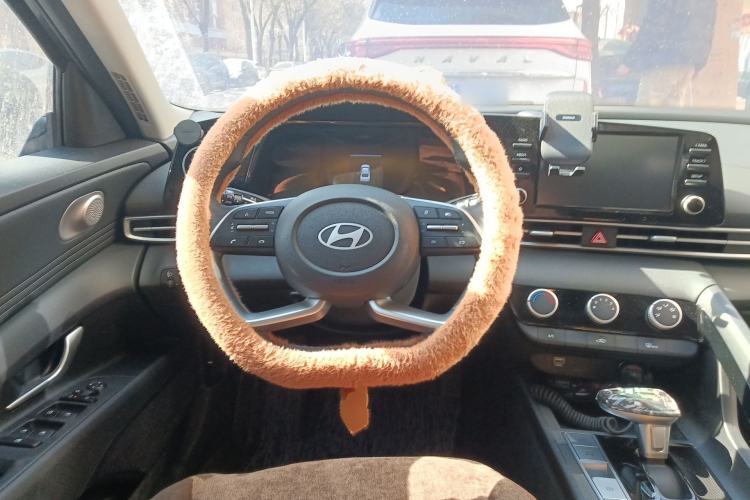 Used Hyundai Elantra 2023 1.5L CVT GLX Elite Edition Steering Wheel