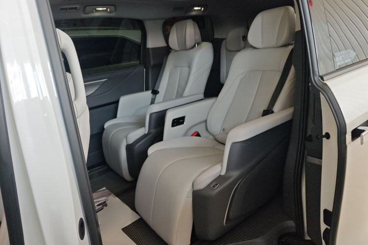 Used Buick GL8 2025 Lu Zun Deluxe Edition Left Rear Seat