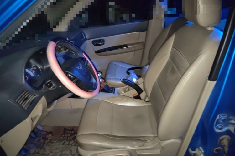 Used Wuling Hongguang 2013 1.5L S Luxury Model Left Front Seat