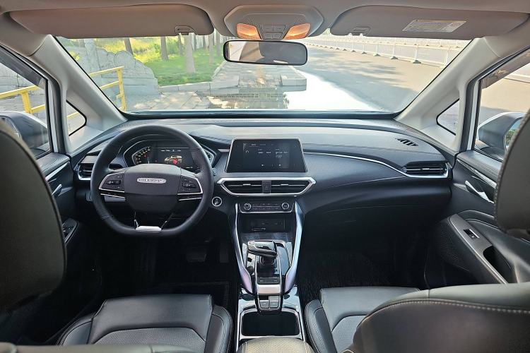 Used SAIC MAXUS EUNIQ 5 2020 1.3T PLUG-IN Elite Edition
