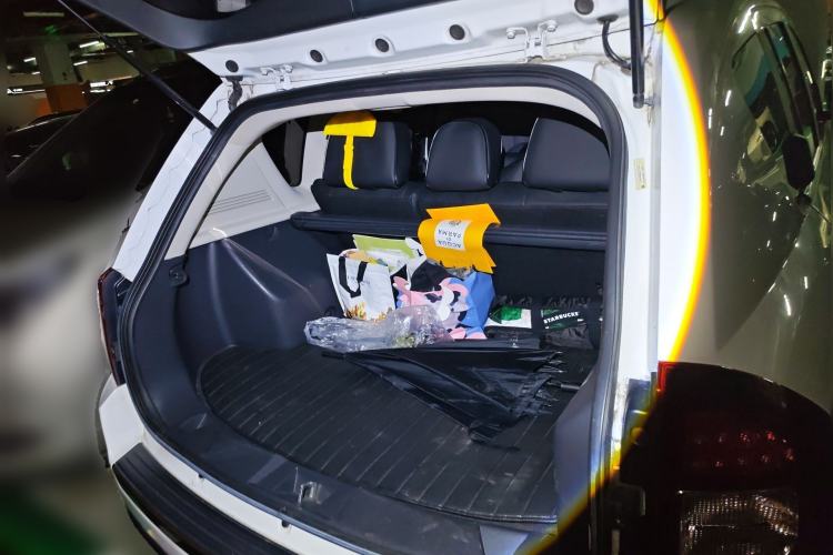 Used Jeep Compass 2014 2.4L four-wheel drive luxury version Trunk