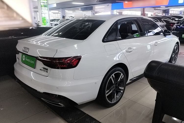 Used Audi A4L 2022 40 TFSI Luxury Dynamic Model
