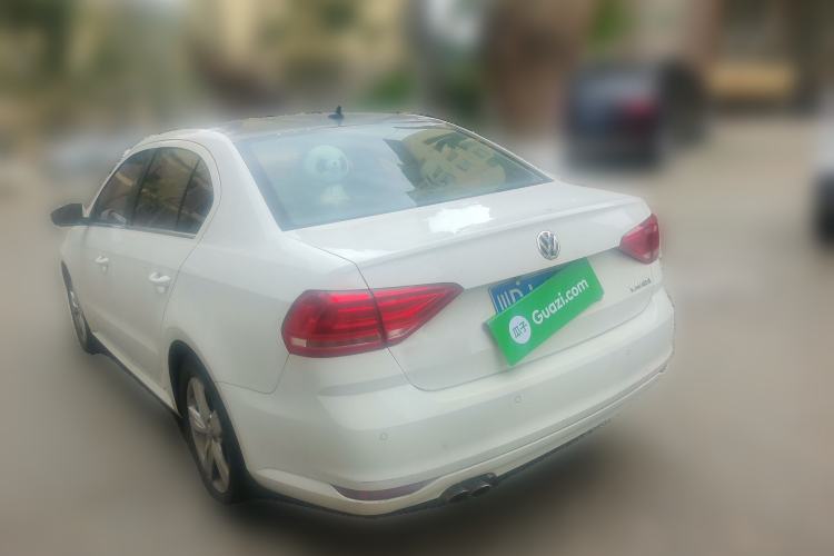 Used Volkswagen Lavida 2017 1.6L Manual Fashion Edition
