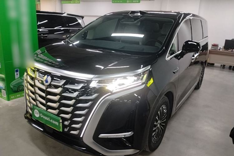 Used Denza D9 2025 DM-i Intelligent Drive 1020 Four-Wheel Drive Flagship Model